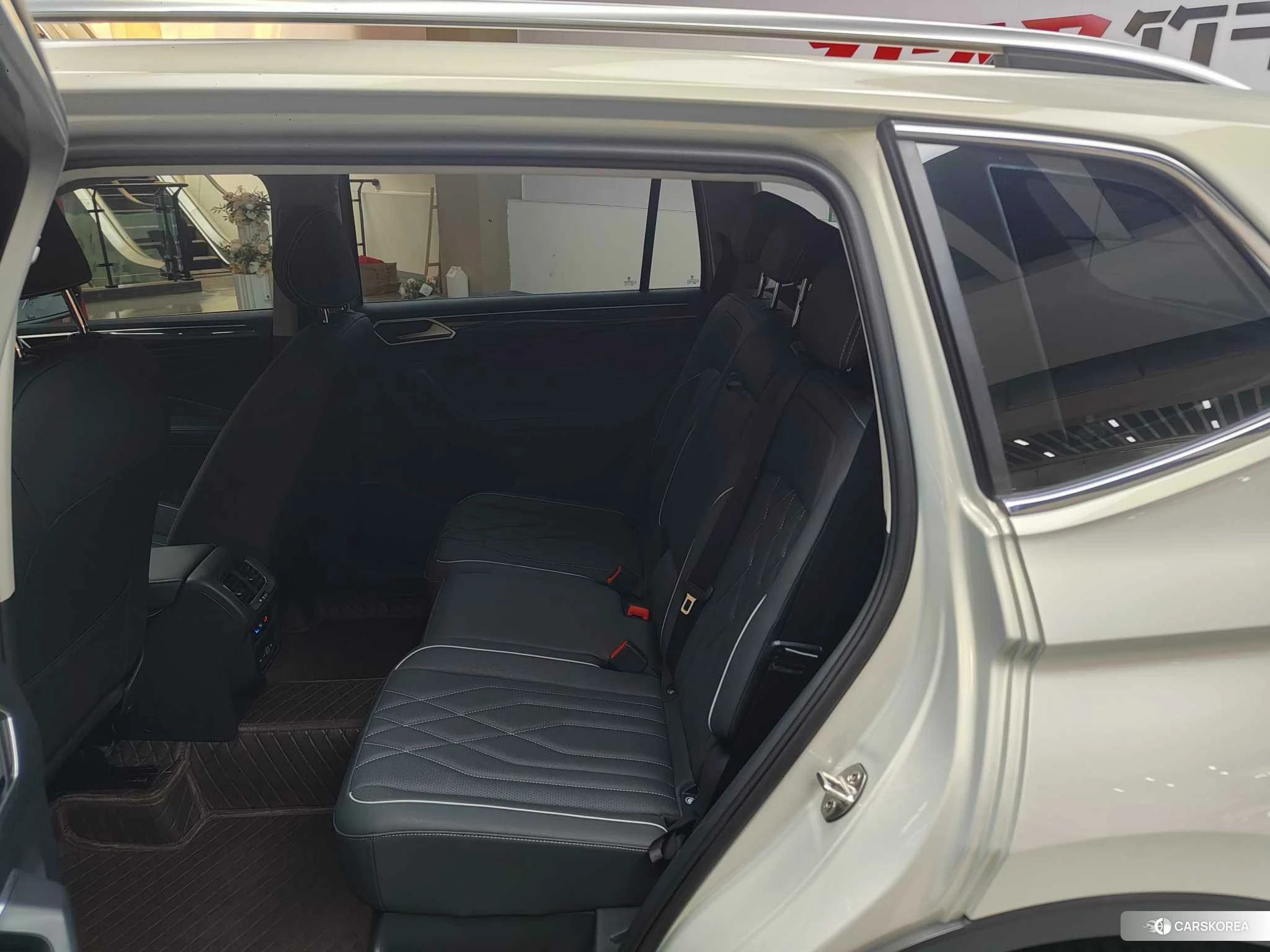 Volkswagen Tiguan L id 4420973 из Китая 24
