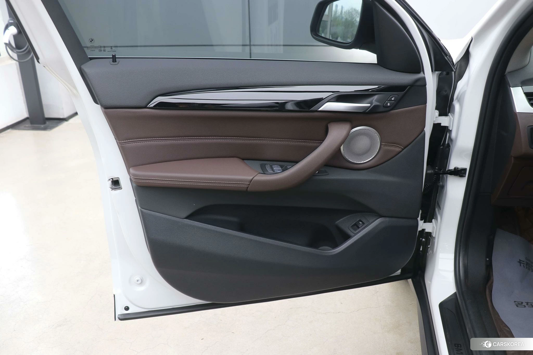 BMW X1 id 4467397 из Китая 24