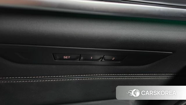 BMW 5 Series (G30) id 4899778 из Кореи 24