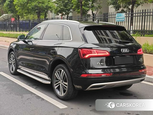 Audi Q5L id 4219973 из Китая 24