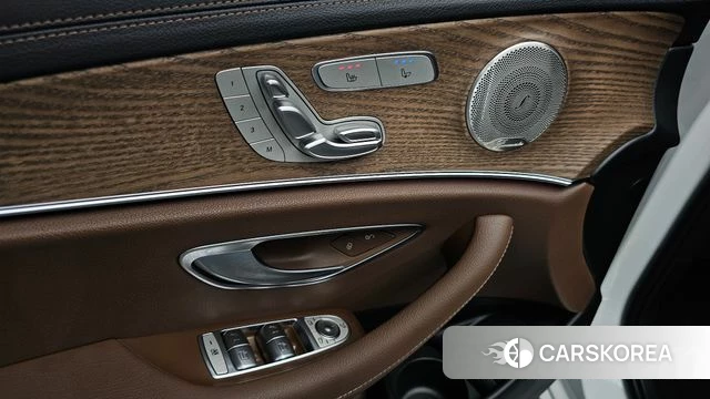 Mercedes-Benz E-Class W213 id 4696339 из Кореи 24