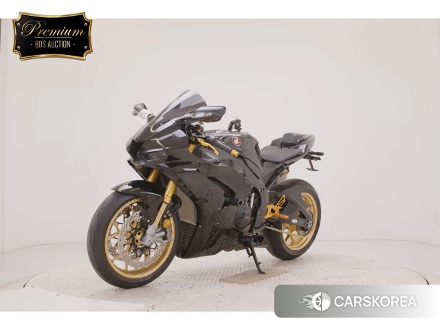 Honda CBR1000RR-R FIREBLADE SP id 4184963 из Японии 24