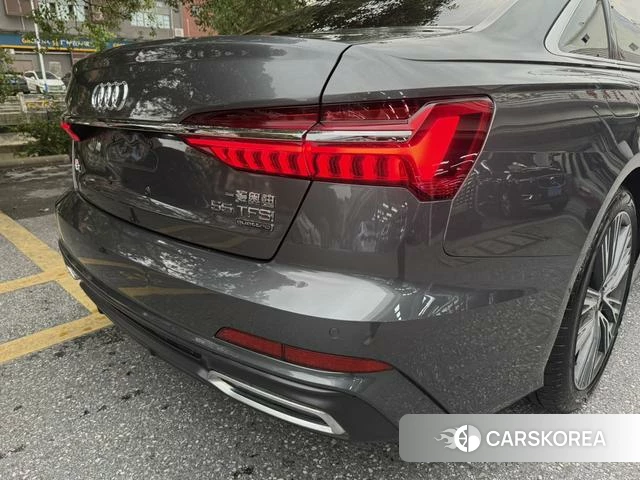 Audi A6L id 4365923 из Китая 24