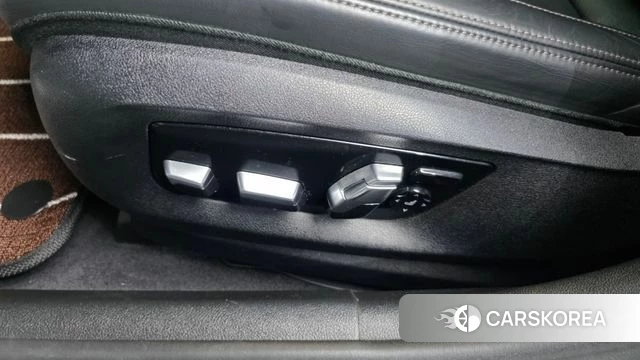 BMW 5 Series (G30) id 4595444 из Кореи 24