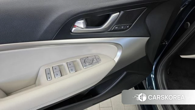 Genesis The New G70 id 4899533 из Кореи 24