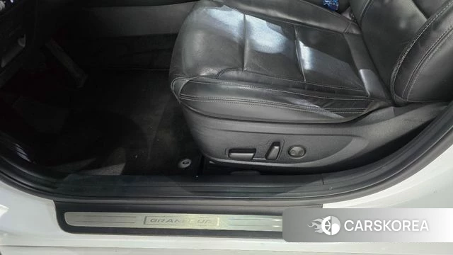 Hyundai The New Grandeur IG id 4894826 из Кореи 24