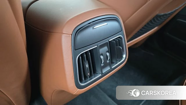 Maserati Levante id 4423984 из Кореи 24