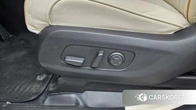 Kia Carnival 4th generation id 4428196 из Кореи 24