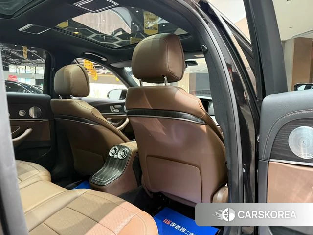 Mercedes-Benz E-class id 4359175 из Китая 24