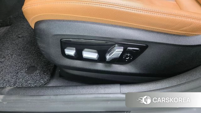 BMW 5 Series (G30) id 4749865 из Кореи 24