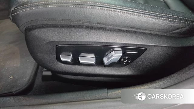 BMW 5 Series (G30) id 4930058 из Кореи 24