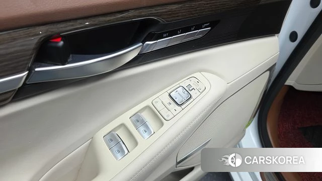 Genesis G90 id 4894806 из Кореи 23