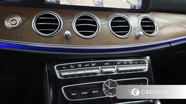 Mercedes-Benz E-Class W213 id 4203913 из Кореи 24