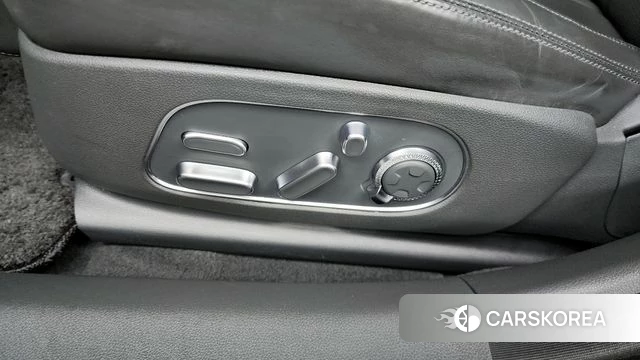 Genesis G90 (RS4) id 4230965 из Кореи 24