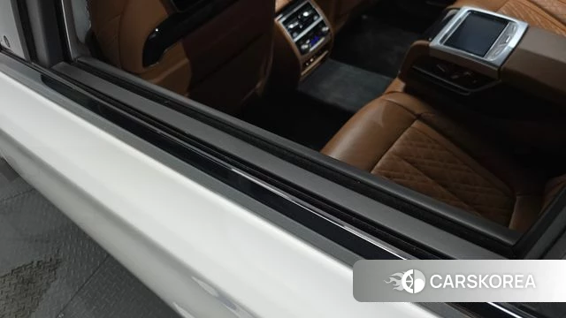 BMW 7 Series (G11) id 4676852 из Кореи 24