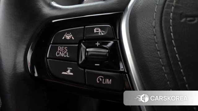 BMW 5 Series (G30) id 4246236 из Кореи 24