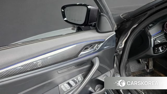 BMW 5 Series (G30) id 4268691 из Кореи 24