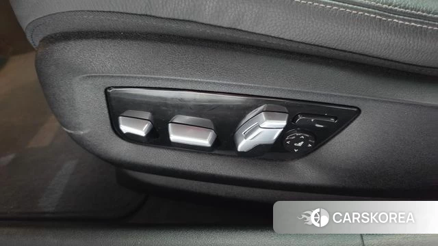 BMW 5 Series (G30) id 4899222 из Кореи 24