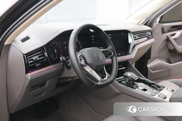 Volkswagen Touareg id 4261683 из Китая 24