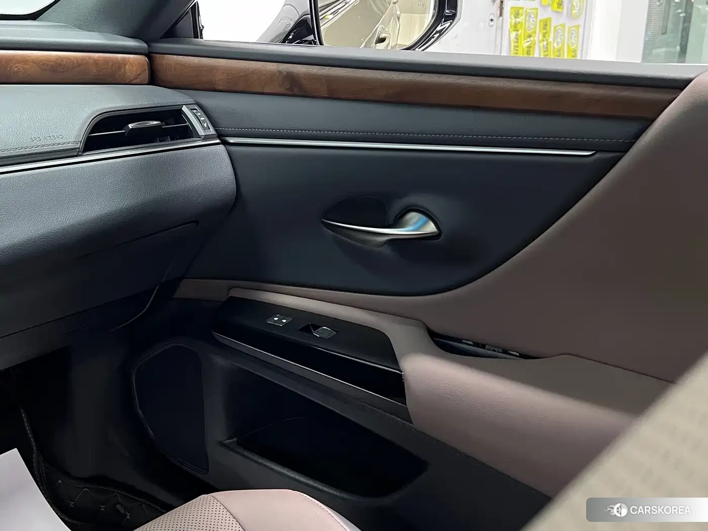 Lexus ES id 4628011 из Китая 24