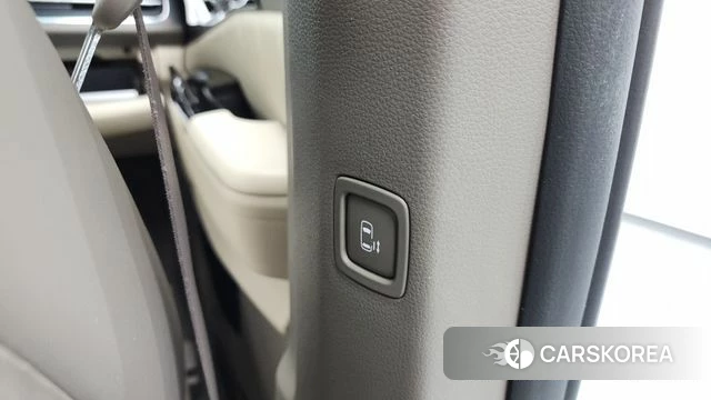 Kia Carnival 4th generation id 4542136 из Кореи 24
