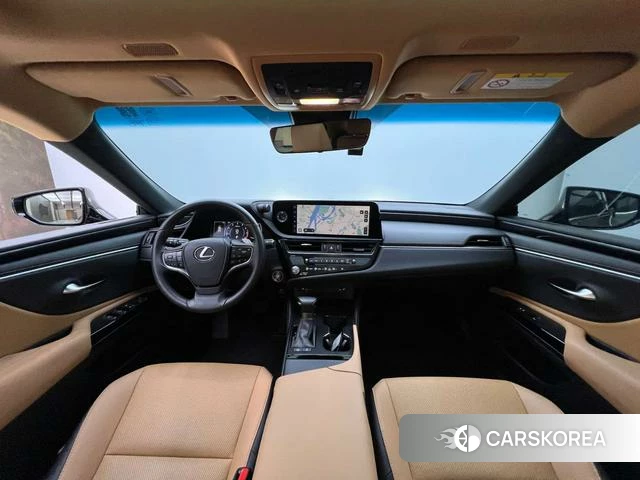 Lexus ES id 4353643 из Китая 24