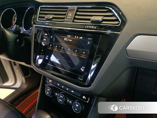 Volkswagen Tiguan L id 3882651 из Китая 24