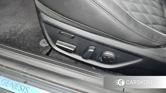 Genesis The New G70 id 4712345 из Кореи 24
