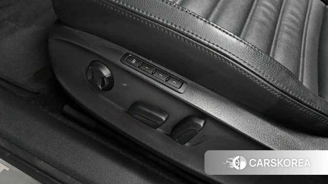 Volkswagen The New Passat id 4203728 из Кореи 24