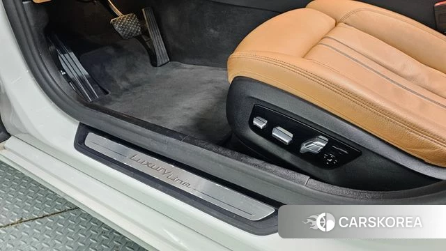 BMW 5 Series (G30) id 4586157 из Кореи 24