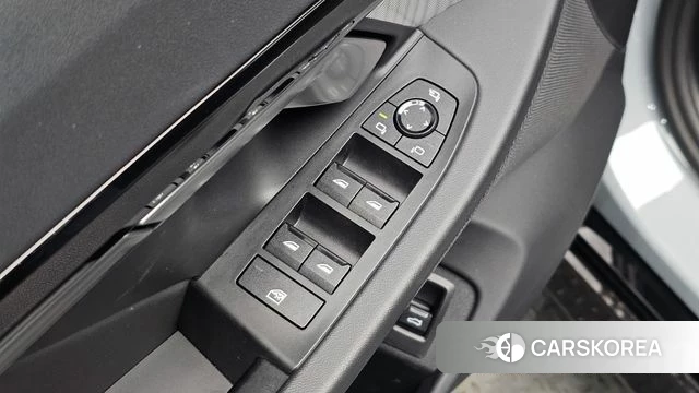 BMW 5 Series (G60) id 4584424 из Кореи 24