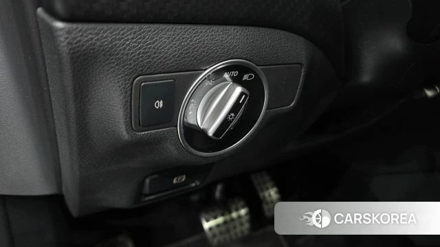 Mercedes-Benz A-Class W176 id 4536820 из Кореи 24