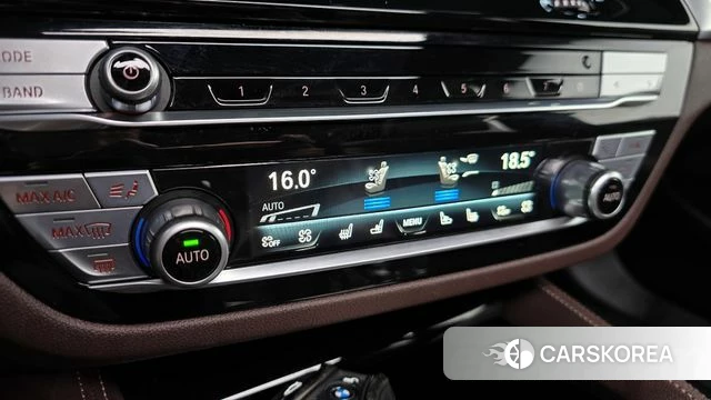 BMW 5 Series (G30) id 4292488 из Кореи 24