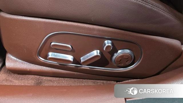 Genesis G90 (RS4) id 4682519 из Кореи 24