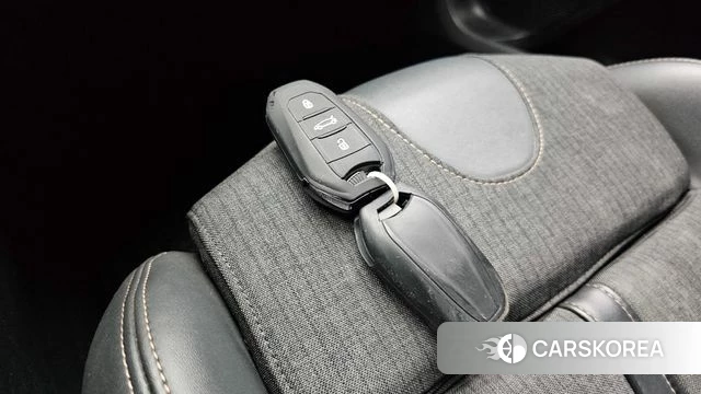 Peugeot 5008 second generation id 4225339 из Кореи 24