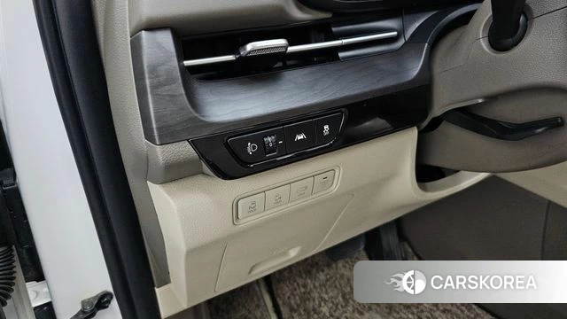 Kia Carnival 4th generation id 4542309 из Кореи 24