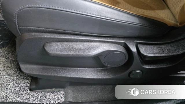 Kia Carnival 4th generation id 4779916 из Кореи 24