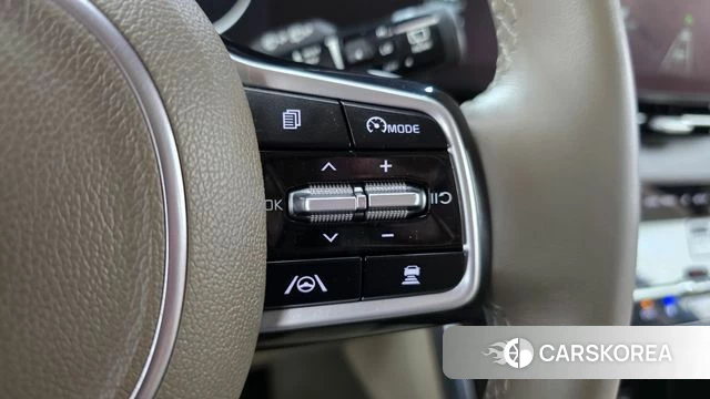 Kia Carnival 4th generation id 4651606 из Кореи 24