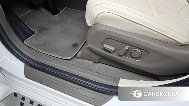 Kia Carnival 4th generation id 4338711 из Кореи 24