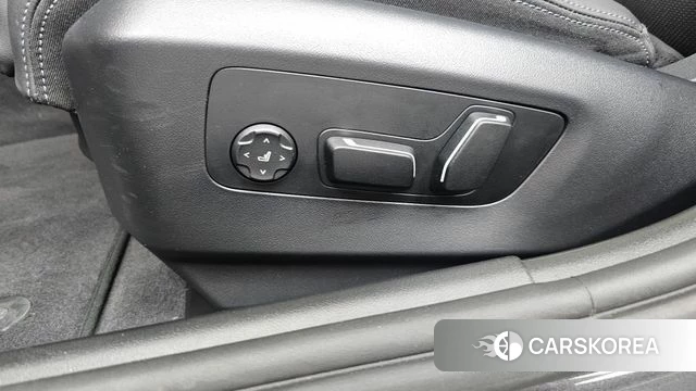 BMW 5 Series (G60) id 4539676 из Кореи 24