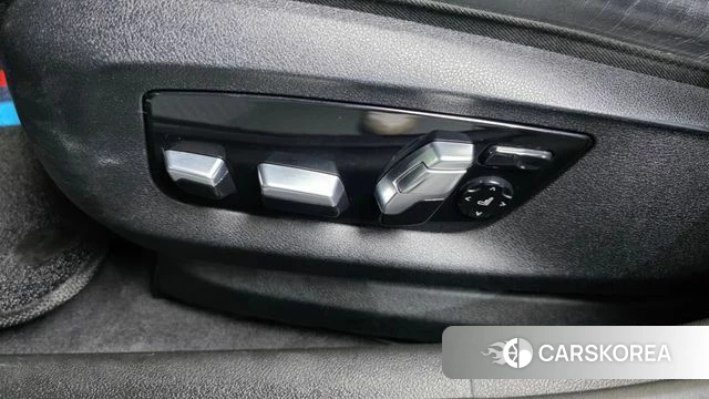 BMW 5 Series (G30) id 4689016 из Кореи 24