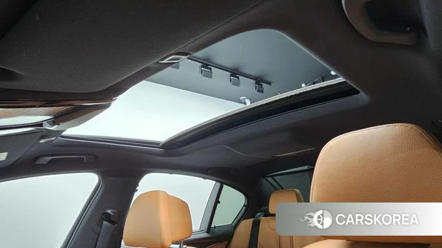 BMW 5 Series (G30) id 4223909 из Кореи 24