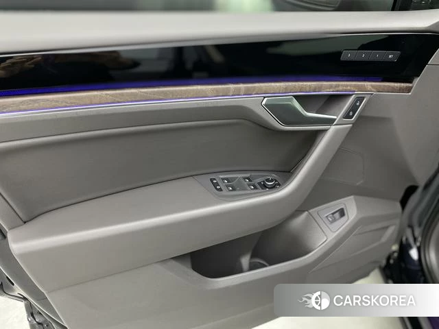 Volkswagen Touareg id 3869755 из Китая 24