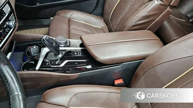 BMW 5 Series (G30) id 4316128 из Кореи 24