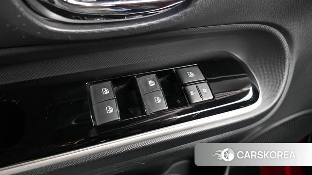 Toyota Prius C id 4693888 из Кореи 24