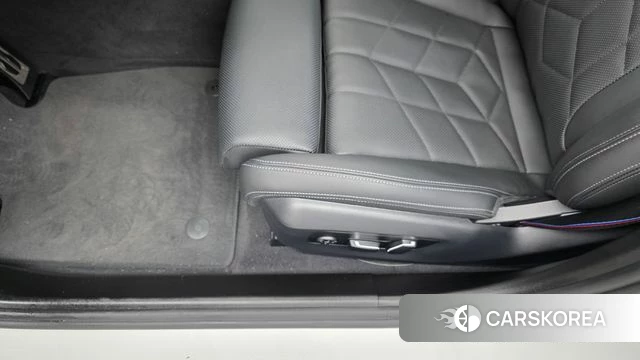 BMW 5 Series (G60) id 4584368 из Кореи 24