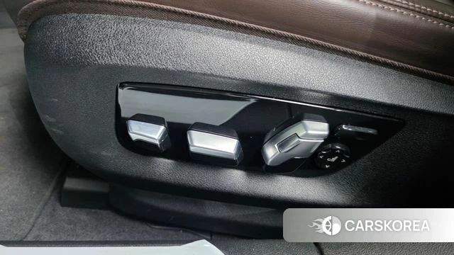 BMW 7 Series (G11) id 4593458 из Кореи 24