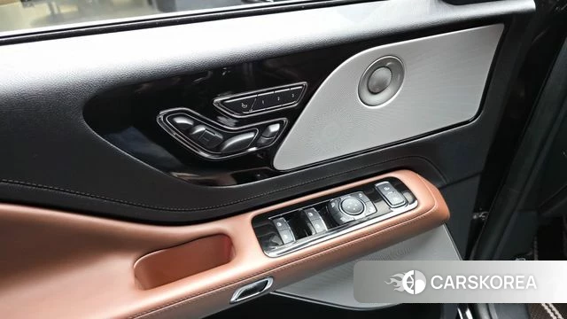 Lincoln Aviator 2nd generation id 4734540 из Кореи 24