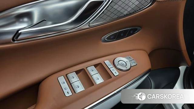 Genesis GV70 id 4201185 из Кореи 24