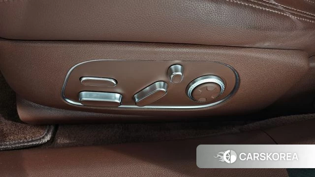 Genesis G90 (RS4) id 4423011 из Кореи 24